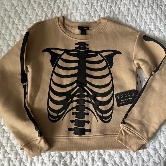 better together Tops - ☠️ NWT better together sweatshirt